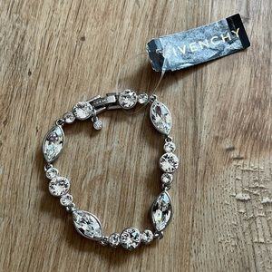Givench Swarovski Crystal Bracelet (clear)